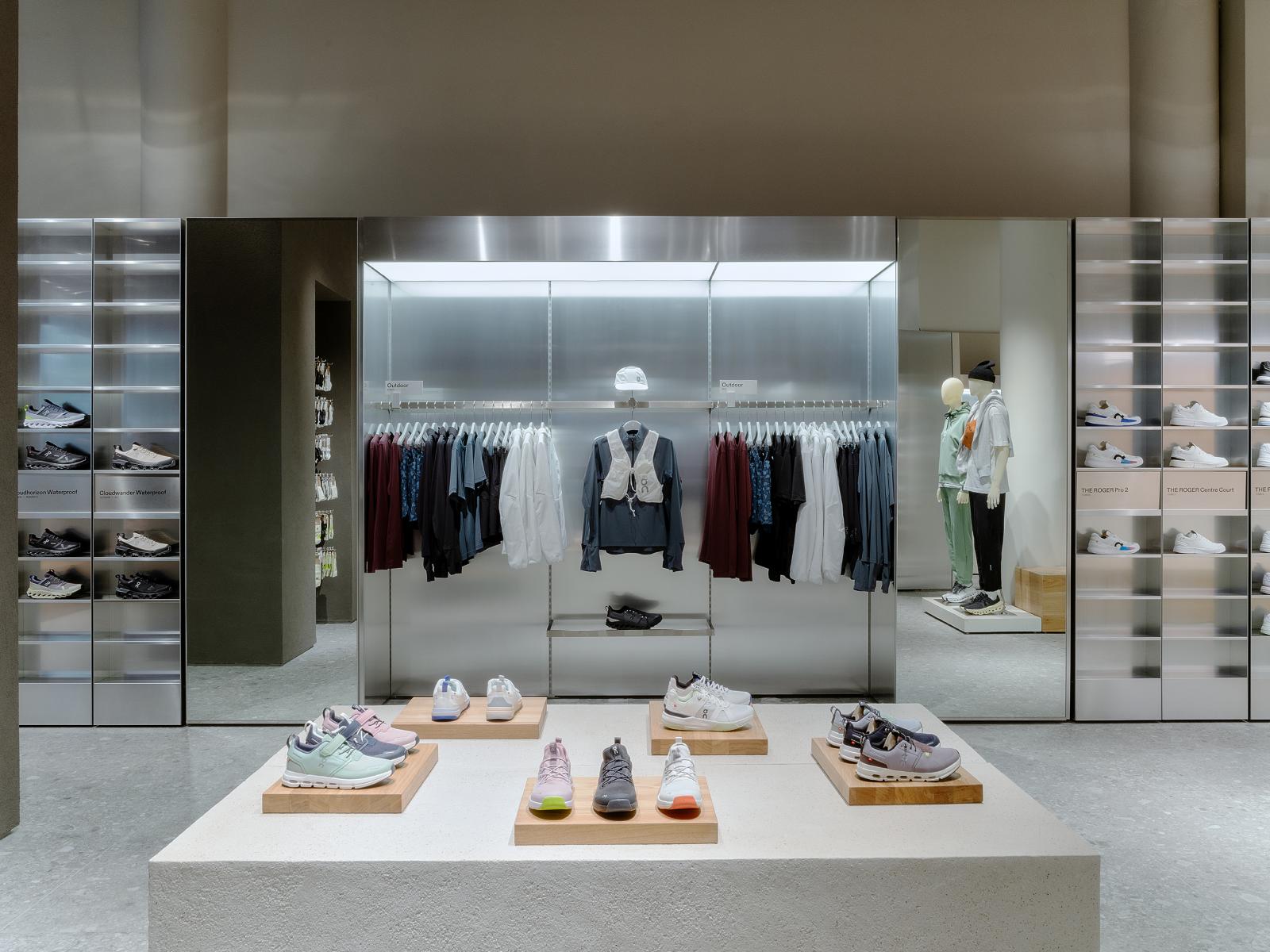 On Running Cthree Architecture + Design, PC Retail